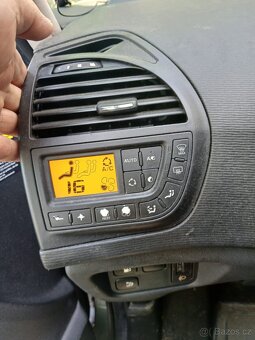Citroen C4 picasso 1.6 Hdi - 11