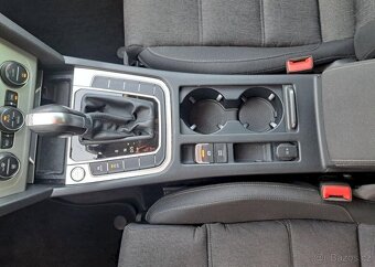 Volkswagen Passat 2,0TDI 110kW Variant BlueMotio - 11