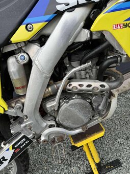 Suzuki rmz 250 - 11