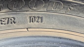 Celoroční pneu 225/45/17 Good Year - 11