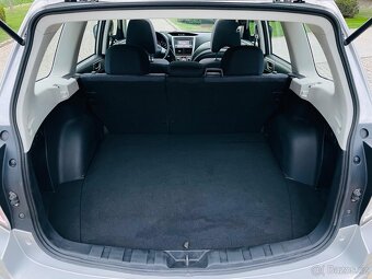 Subaru Forester 2.5i 4x4 AUTOMAT VÝHŘEV TAŽNÉ 30 JAHRE - 11