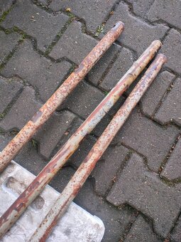 KUHN 280 SHRNOVAČ -- ruzné díly - 11