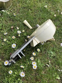 Dortové formy, pánve, nůžky, kuchyňské spotřebiče - 11