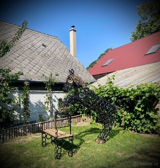 Koně z podkov v životní velikosti - 11