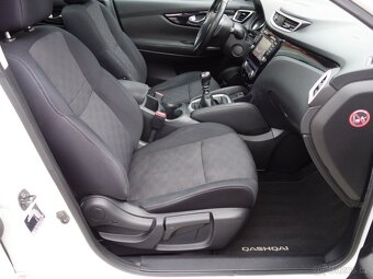 NISSAN QASHQAI 1.5dCi 81kW -VÝBAVA - 11