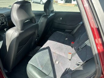 VOLVO V40 1,7i NOVÁ STK - DOBRÝ STAV - 11