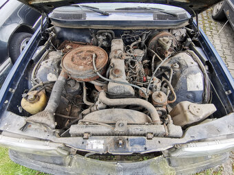 Mercedes S123 300D - 11