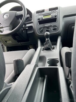PRODÁM VOLKSWAGEN GOLF 5 1.4 i 1 MAJITEL. - 11