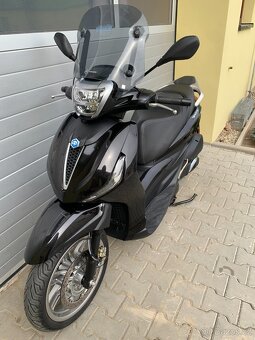 Piaggio Beverly 300 HPe - 11