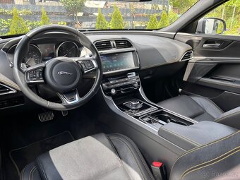 JAGUAR XE P300 2.0 L, AUTOMAT, 221 KW, R.V. 09/2018 - 11