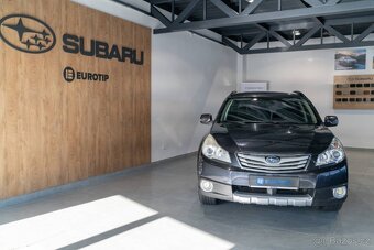 Subaru Outback 2.5 CVT VA - 11