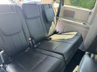 Lancia Voyager 3.6 Navi Stown Go RT Kůže 2012 - 11
