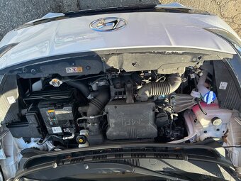 Hyundai i10 9/2022 1.0 49kw kopupeno v ČR odpočet DPH - 11