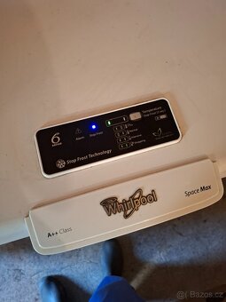 Pultový mrazák Whirlpool WHE 25352 F, objem 255 litrů - 11