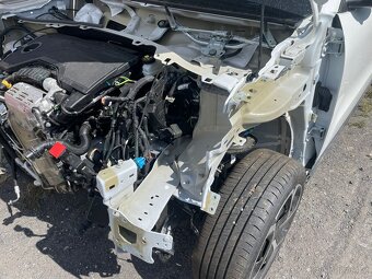 Citroen C3 1.2i 74kw, r.2025, klima - 11