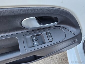 VW UP 50kW CNG 1.maj.ČR 2022 KAMERA+DIGIKLIMA+LED+TEMPOMAT - 11