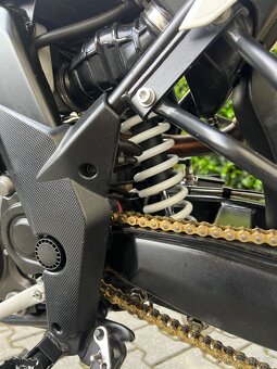 Aprilia sx 125 supermoto - 11