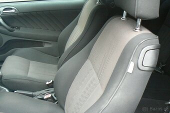Alfa Romeo 147 1.6 -2006 -3. dveř. - 11