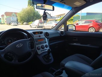 KIA Carens 2,0i16V Family 106kw - 11