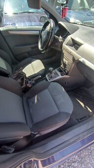 Opel Astra h - 11