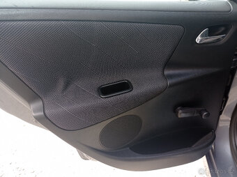 Peugeot 207 1.6 VTi 88kW/Tažné/Digi Klima - 11