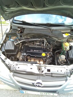 Mitsubishi Colt 1.1i,55 kW, klima, nová CZ STK. - 11