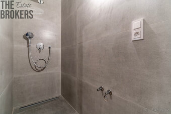 Prodej nadstandardního bytu 3+KK, 105 m² – Pernerova, Karlín - 11