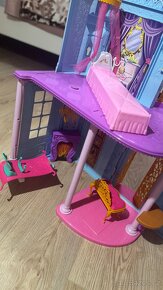 Hrad a Barbie jen rozbaleny - 11
