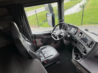 Scania S500 - tahač návěsů s kompresorem - 11