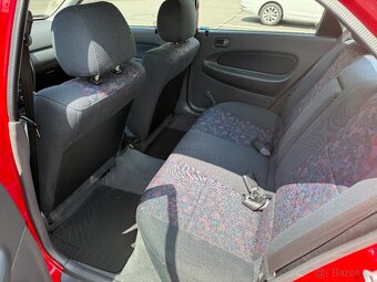 MAZDA 323 1,5 16V DOHC 65kW - Naprosto výjimečný stav - 11