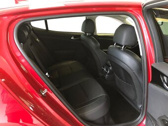 KIA STINGER 2.2 CRDI - 11