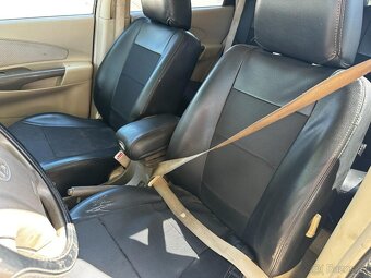Hyundai Tucson 2.0 CRDi - 11