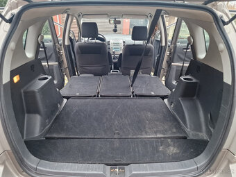 Toyota Corolla Verso - 11