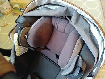 Autosedačka Joie I-level + isofix základna - 11