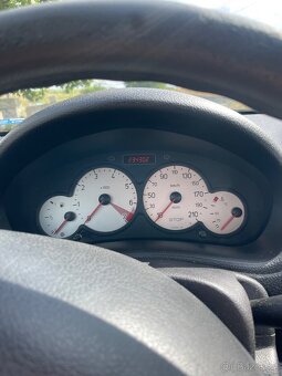 peugeot 206 1.4i 55kw , rok výroby 2005 - 11