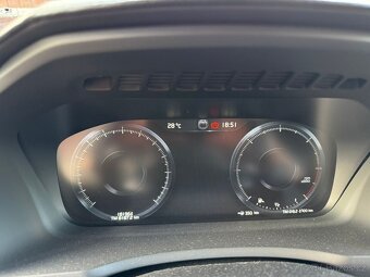 Volvo XC90 2.0B5 4x4 ČR odpočet DPH 7míst - 11
