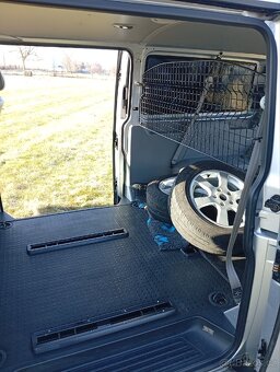 VW T5 Transporter Long TDI - 11