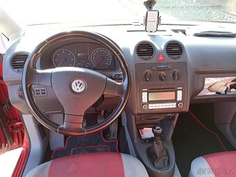 VW CADDY LIFE, 1,9 TDi, 77kW, rodinné auto - 11