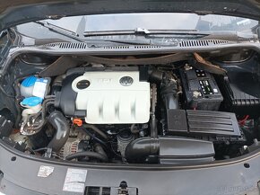Volkswagen Touran - 11