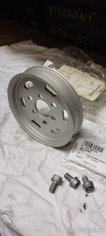 Servočerpadlo VW T5 a T6 s novou řemenicí - 11