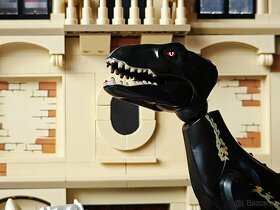LEGO Jurassic World 75930 Řádění Indoraptora - 11