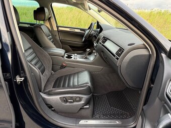 Volkswagen Touareg 3.0 TDI 4MOTION Rline - 11