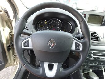 Renault Fluence 1.6i r.v.2010 (1.Majitel) DĚDICTVÍ - 11