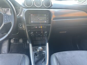 Suzuki Vitara 1.6i 88kW  serviska - 11