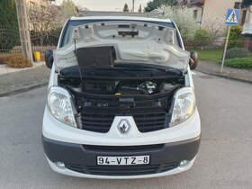 Renault trafic 2.0dci - 11