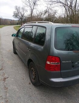 Touran 2.0 TDI - Rezervace do soboty 14.6.2025 - 11