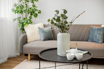 Moderní byt 2+kk po kompletní rekonstrukci v Neratovicích - 11