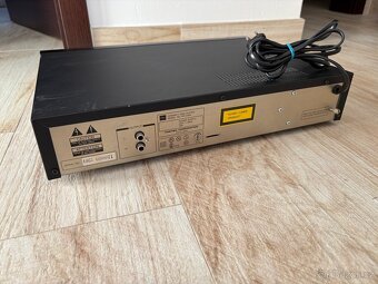 CD přehrávač Toshiba XR-Z50K vintage - 11