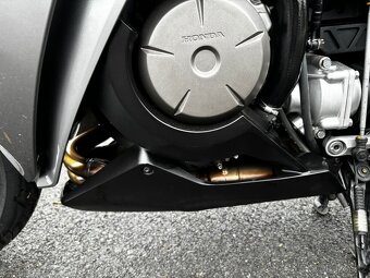 Honda VFR 1200F - 11