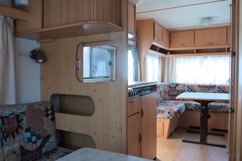 karavan obytný přívěs LMC LUXUS FAVORIT - 11